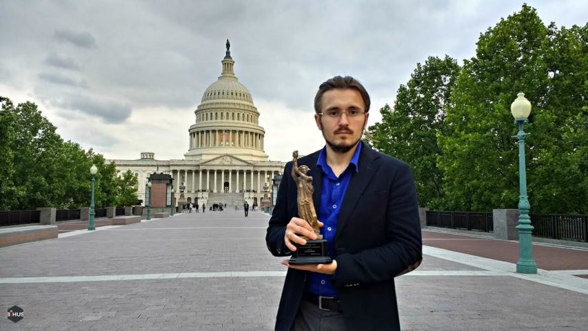 Denys Bihus with NED’s 2017 Democracy Award.